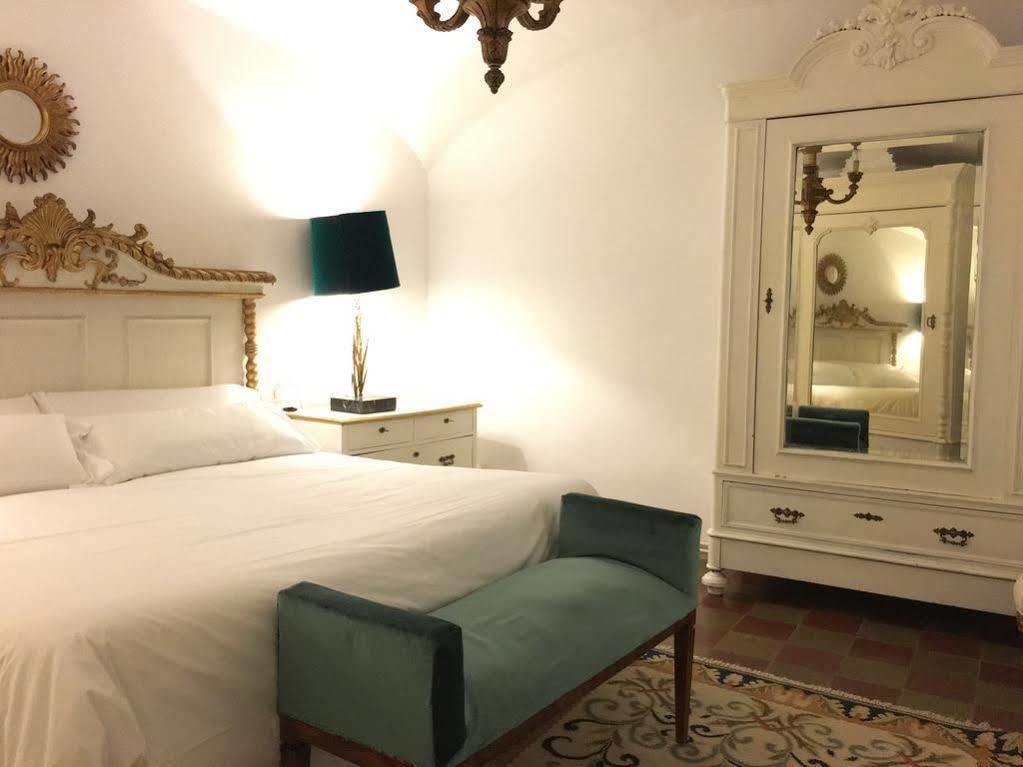 La Tierra Roja Villa Aliseda Екстериор снимка